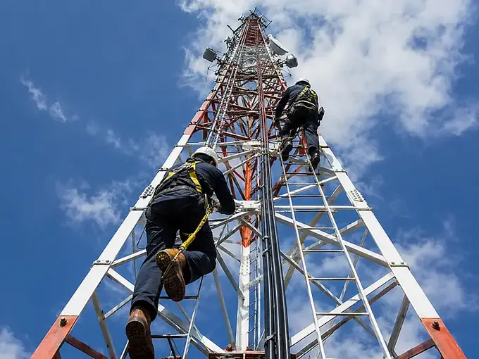 Equipe em torre — NOOP Engenharia